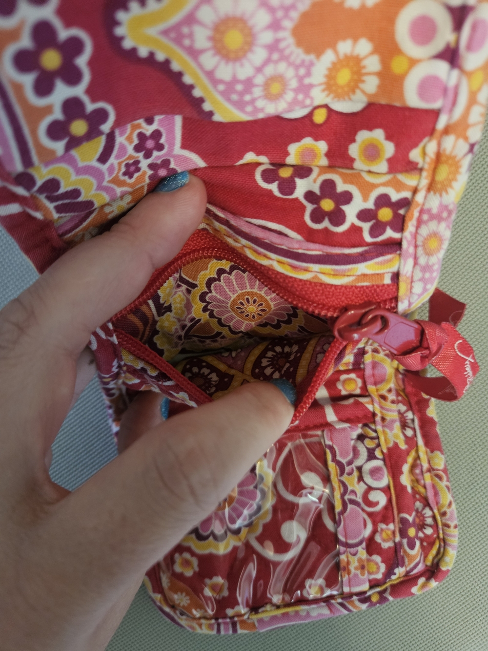 Vera Bradley Maggie Shoulder Bag with Matching Wallet In Raspberry Fizz - Picture 8 of 9